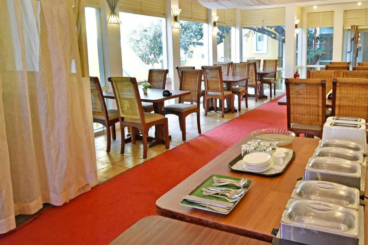Hotel Villa Des Gouverneurs Пондичерри Экстерьер фото