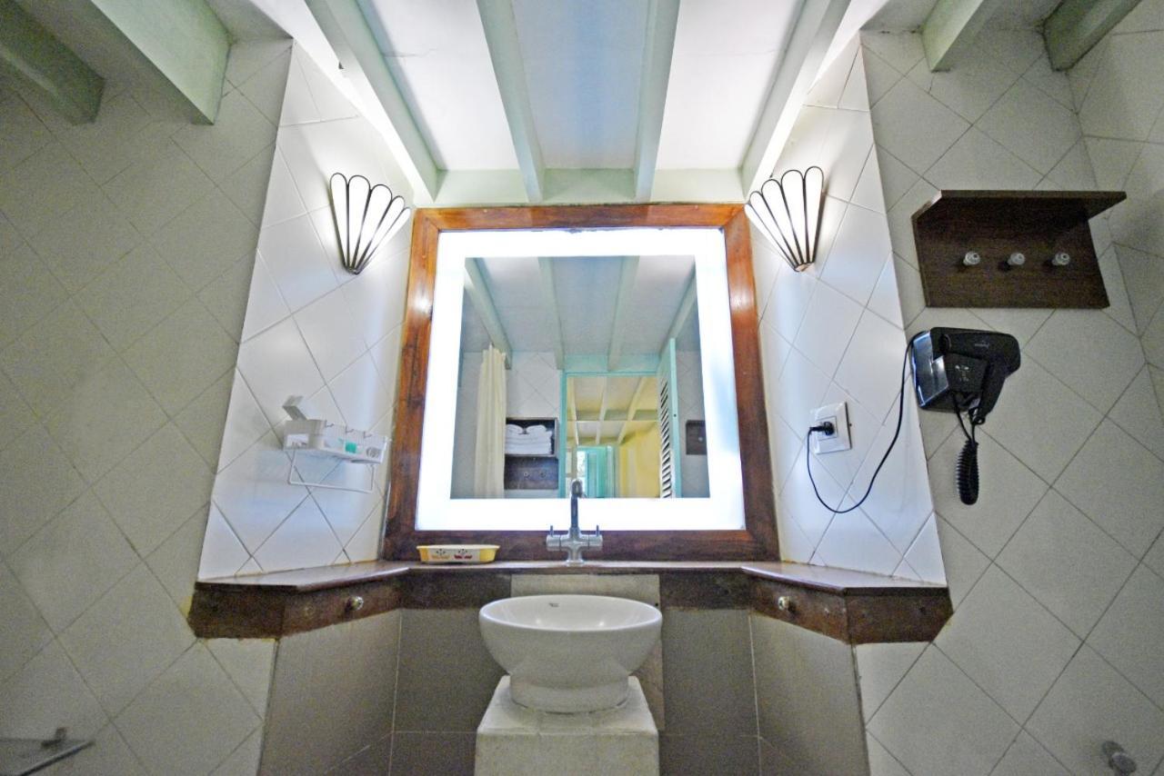 Hotel Villa Des Gouverneurs Пондичерри Экстерьер фото