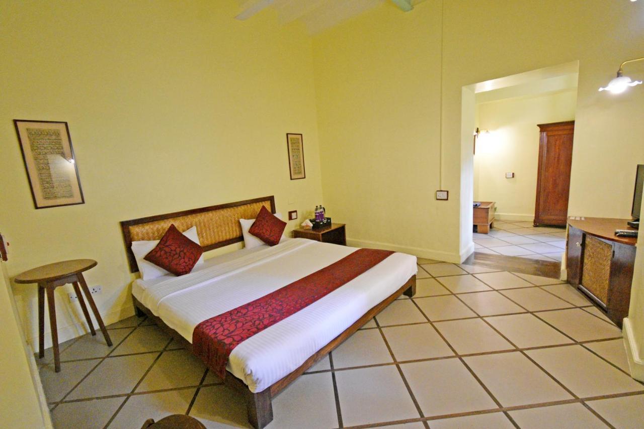 Hotel Villa Des Gouverneurs Пондичерри Экстерьер фото