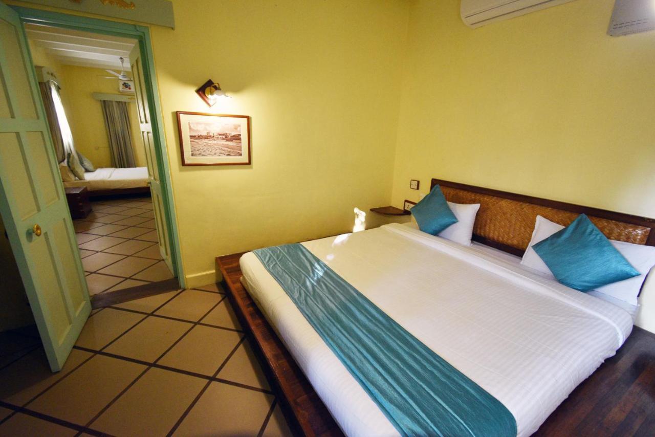 Hotel Villa Des Gouverneurs Пондичерри Экстерьер фото
