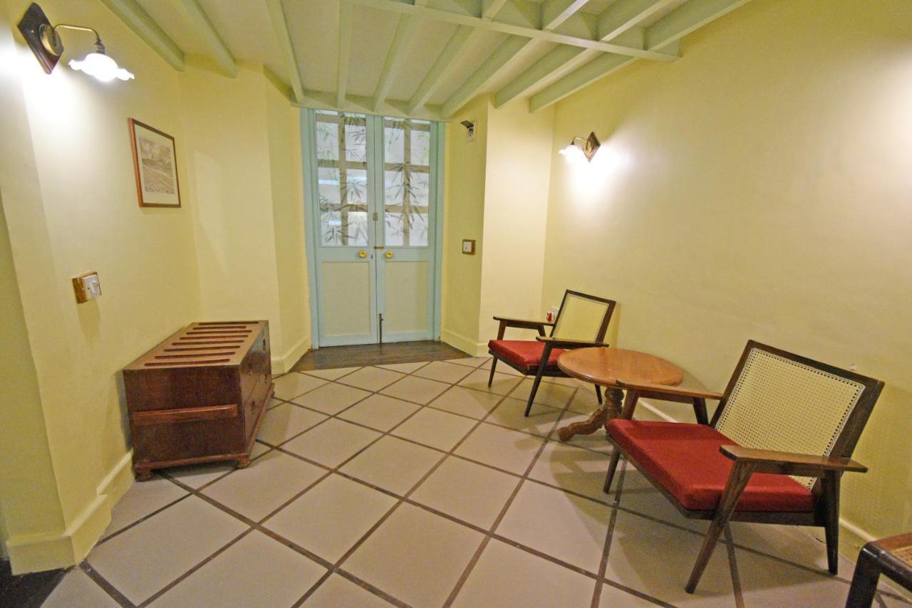 Hotel Villa Des Gouverneurs Пондичерри Экстерьер фото